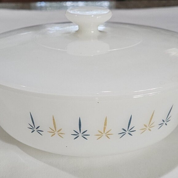 Fire King Anchor Hocking candle glow Qt covered casserole milk glass atomic star - Picture 1 of 5